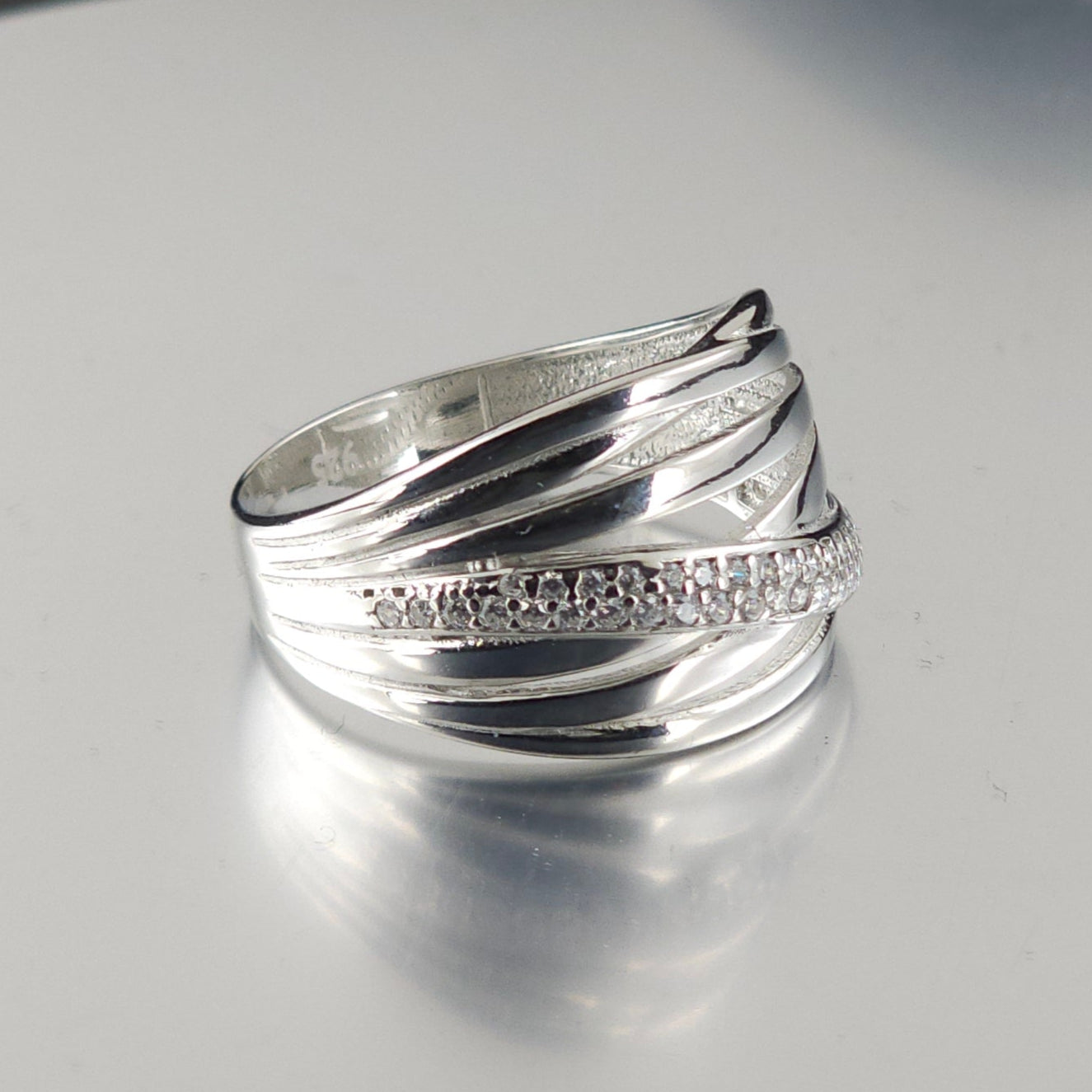 925 Sterling Silver Fashion Ring R-03