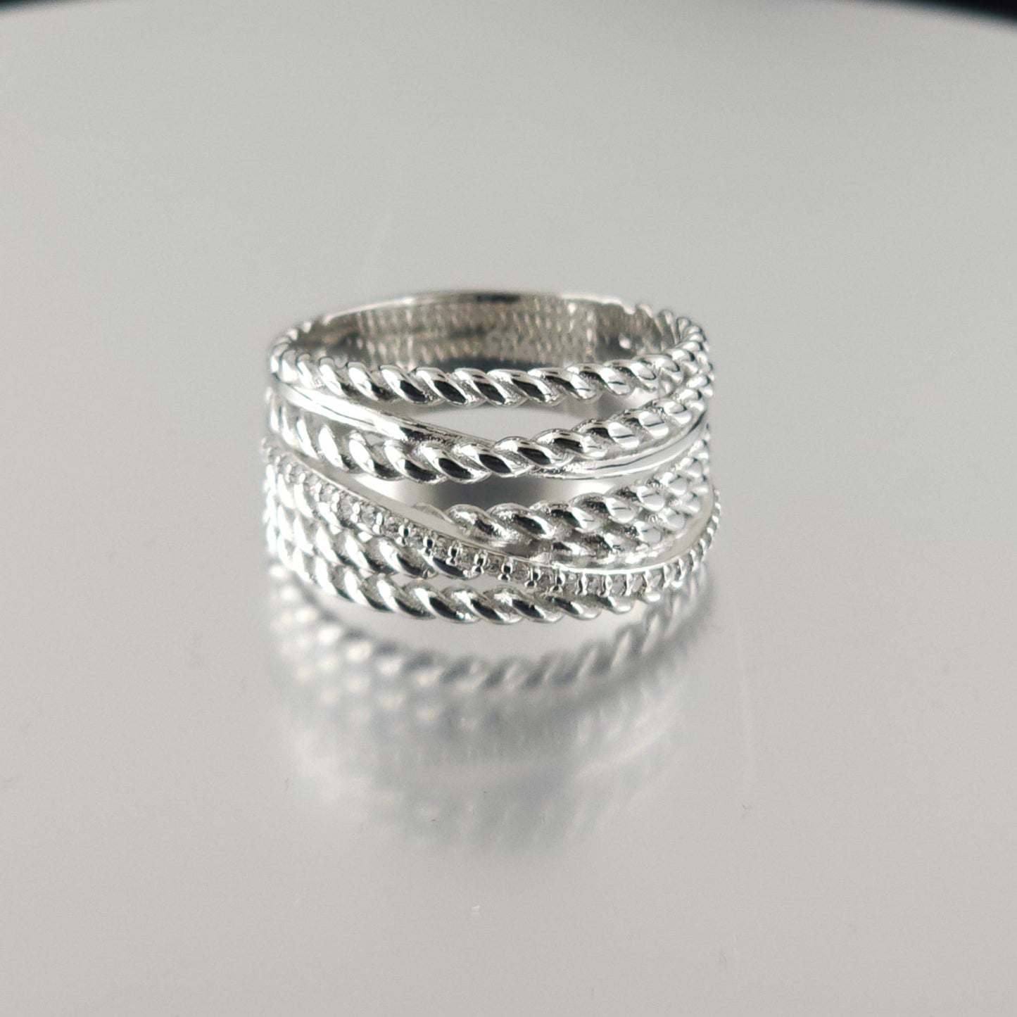925 Sterling Silver Fashion Ring R7