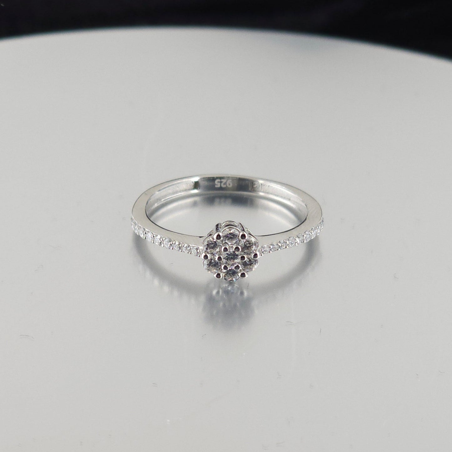 925 Sterling Silver Fashion Ring R14