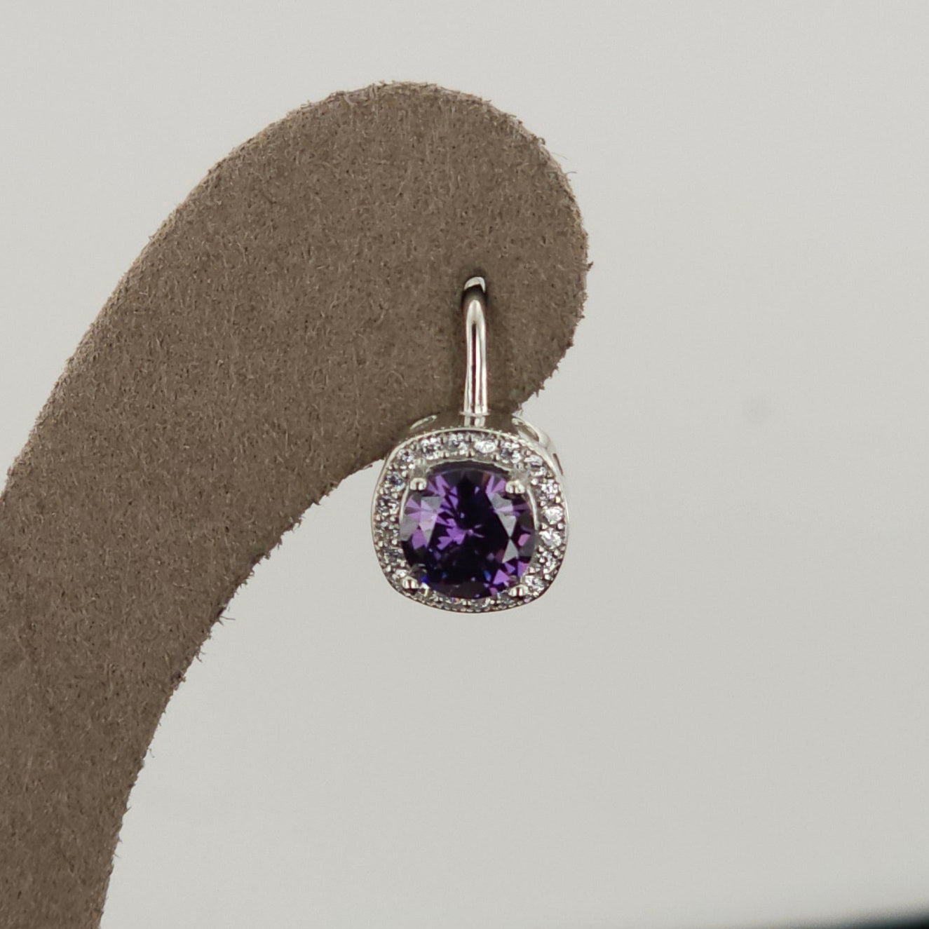 925 Sterling Silver Fashion Earring E16
