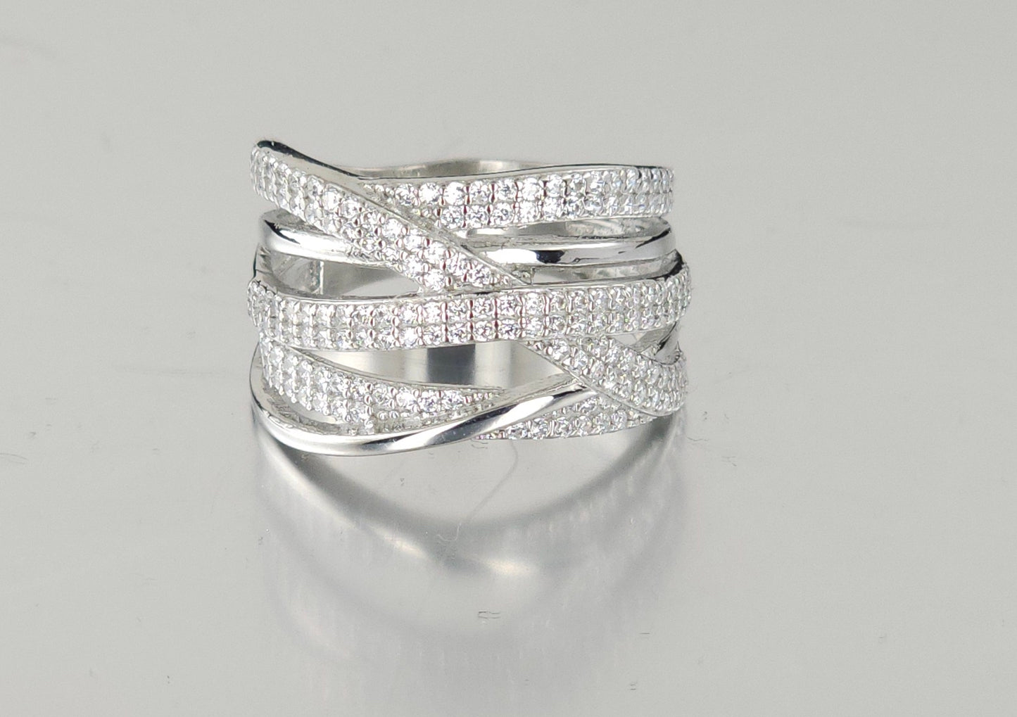 925 Sterling Silver Fashion Ring R53