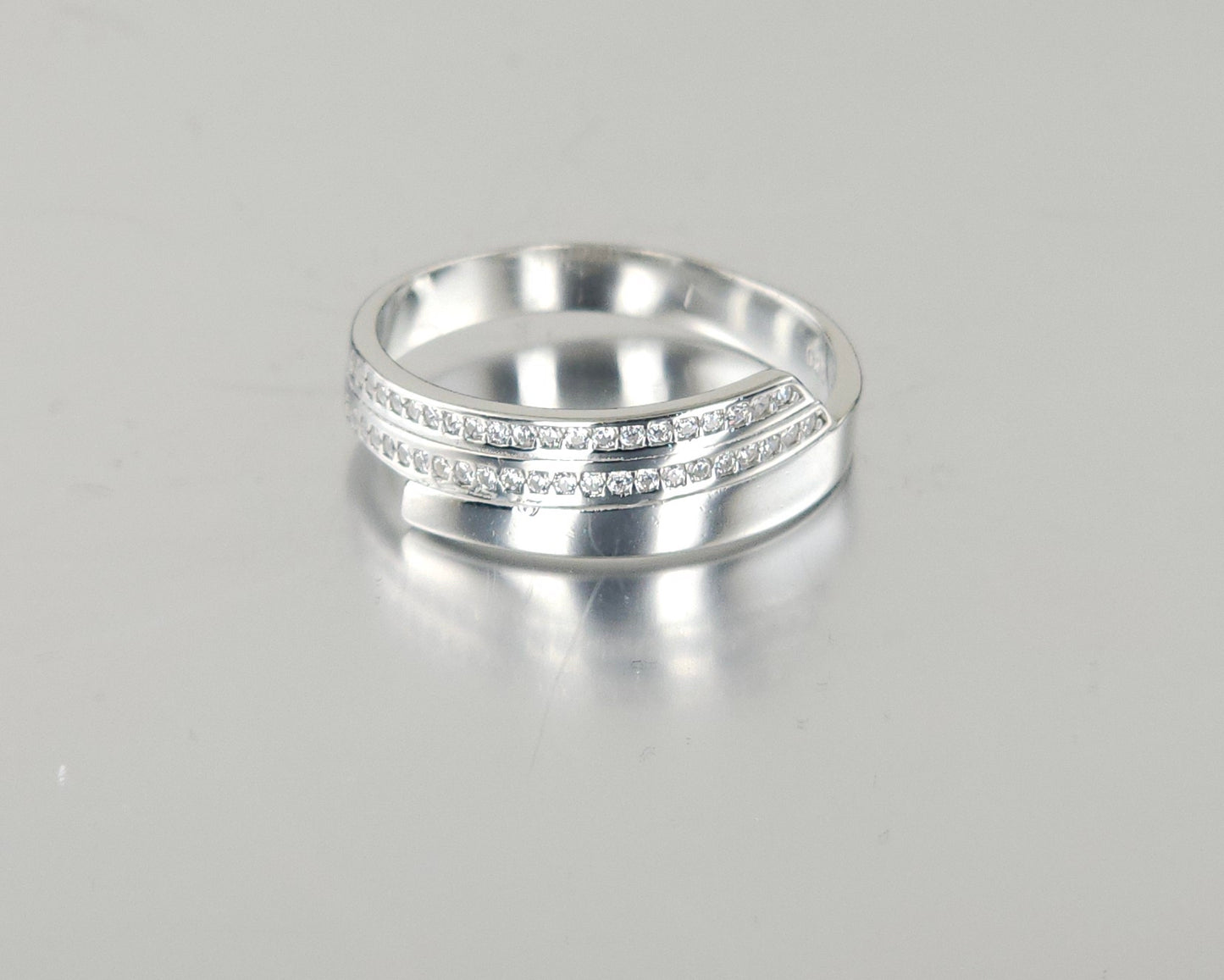 925 Sterling Silver Fashion Ring R55
