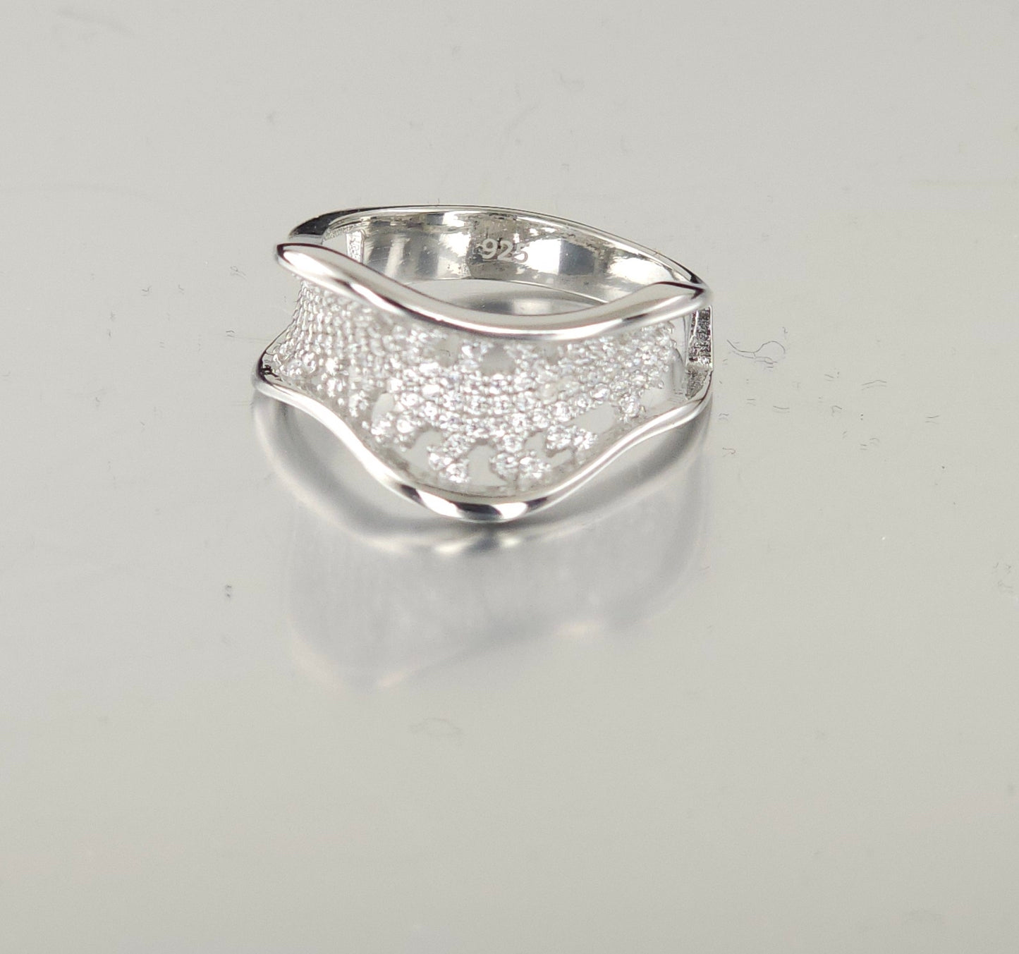925 Sterling Silver Fashion Ring R78