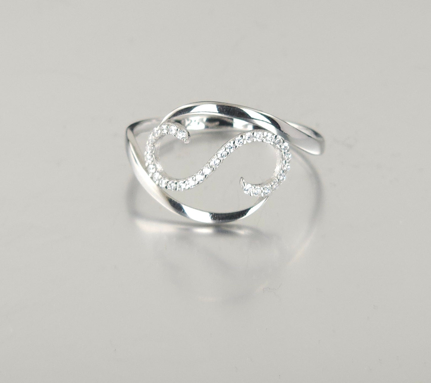 925 Sterling Silver Fashion Ring R79