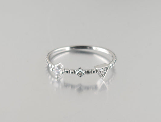 925 Sterling Silver Fashion Ring R39