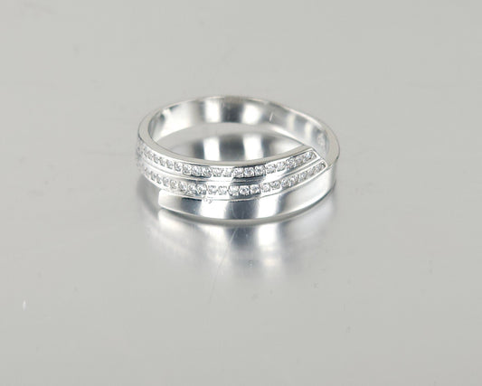 925 Sterling Silver Fashion Ring R55
