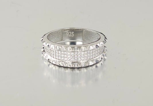 925 Sterling Silver Fashion Ring R65