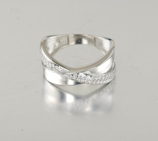 925 Sterling Silver Fashion Ring R68
