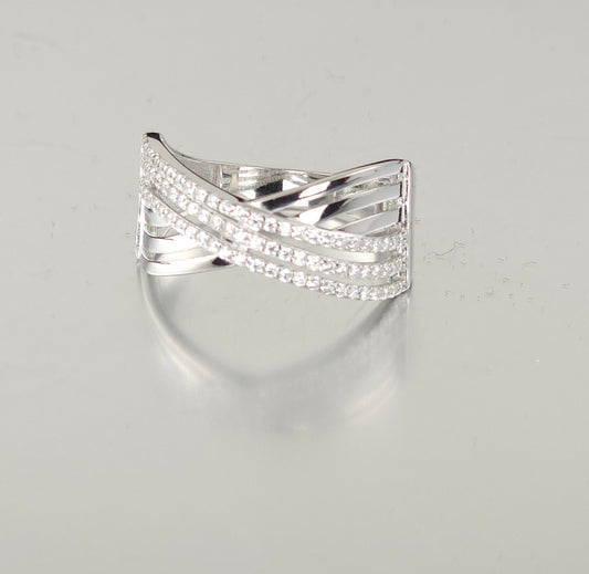 925 Sterling Silver Fashion Ring R75