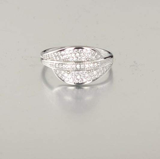 925 Sterling Silver Fashion Ring R84